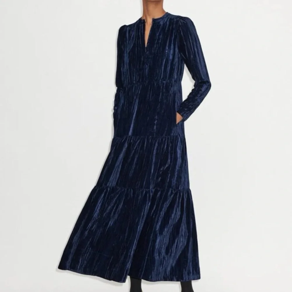 Me+EM midi Maxi Dress Elegant Navy Velvet Maxi Dress MSRP $450 - Picture 1 of 11